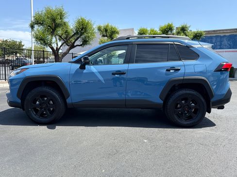 Used 2022 Toyota RAV4 TRD Off-Road w/ TRD Off-Road Weather Package AWD/4WD image 7
