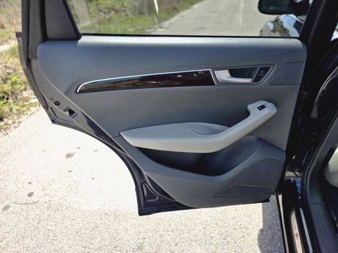 Used 2012 Audi Q5 3.2 Premium Plus w/ Audi MMI Navigation Plus Pkg image 34