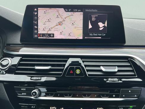 Used 2019 BMW 530e 530e iPerformance w/ Convenience Package image 32