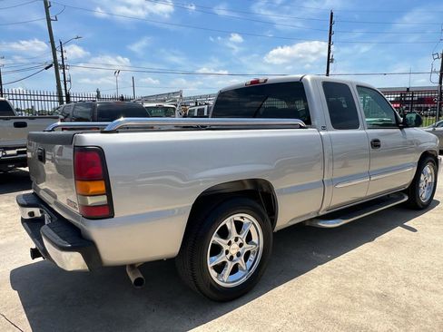 Used 2004 GMC Sierra 1500 SLE w/ Safe And Sound Package RWD image 6