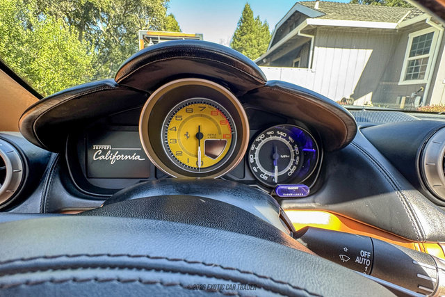 Used 2013 Ferrari California RWD image 39