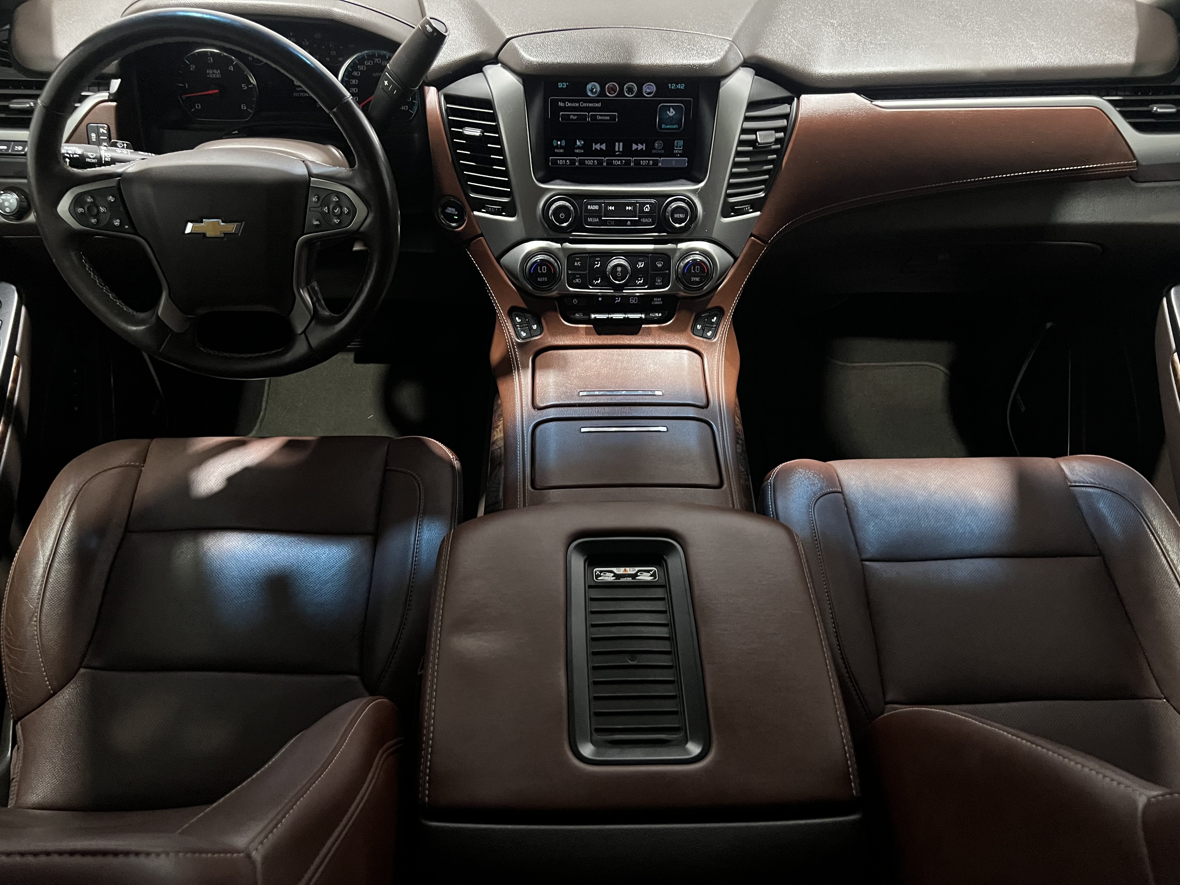 Used 2019 Chevrolet Suburban Premier AWD/4WD image 21