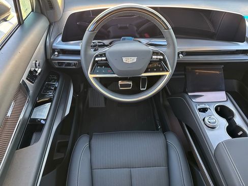 New 2026 Cadillac Vistiq Sport image 16