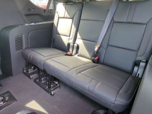 Used 2023 Chevrolet Suburban RST AWD/4WD image 24