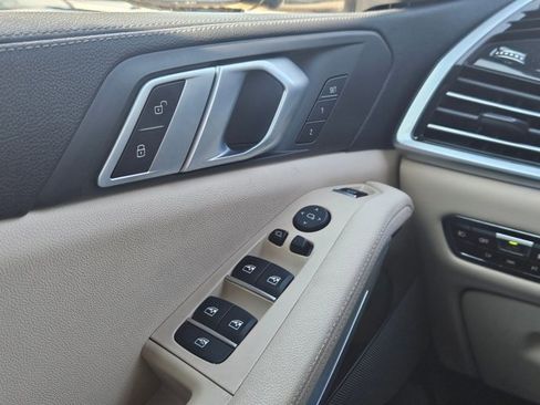 Used 2021 BMW X5 sDrive40i w/ Premium Package image 23