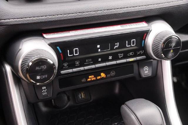 Certified 2024 Toyota RAV4 XLE AWD/4WD image 18
