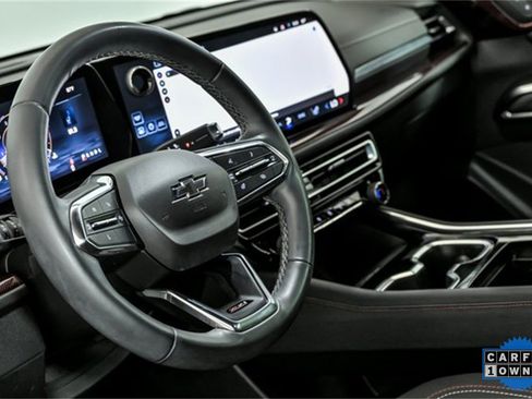 Used 2024 Chevrolet Traverse Z71 image 12