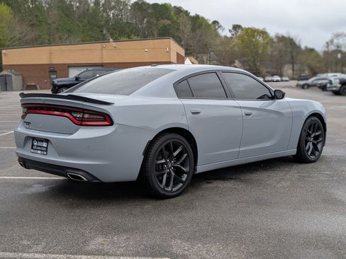 Used 2022 Dodge Charger SXT w/ Blacktop Package image 9