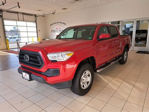 Used 2022 Toyota Tacoma SR image 2