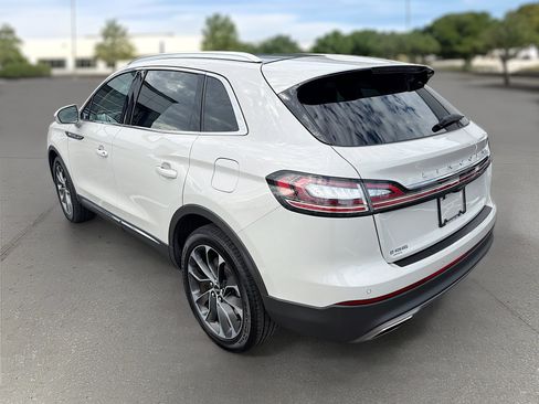 Certified 2021 Lincoln Nautilus Reserve AWD/4WD image 5