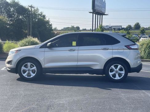 Used 2018 Ford Edge SE w/ Cargo Accessory Package AWD/4WD image 4