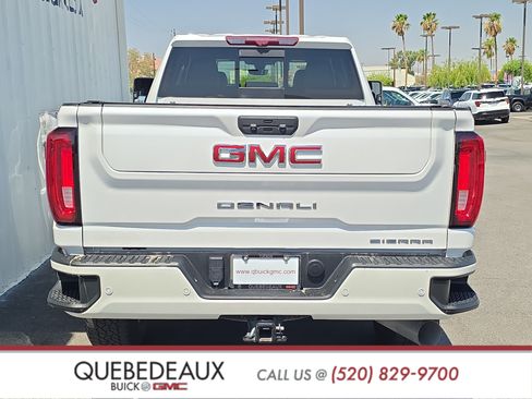 Used 2021 GMC Sierra 3500 Denali w/ Denali Ultimate Package AWD/4WD image 7