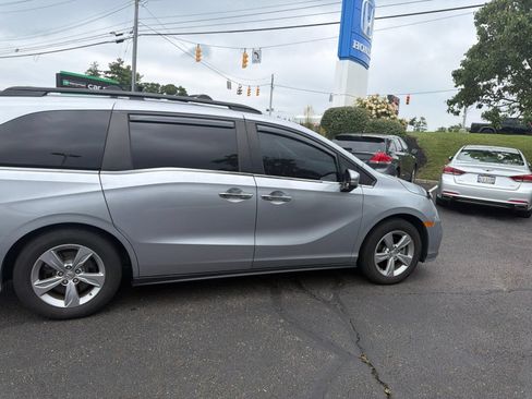 Used 2018 Honda Odyssey EX-L image 16