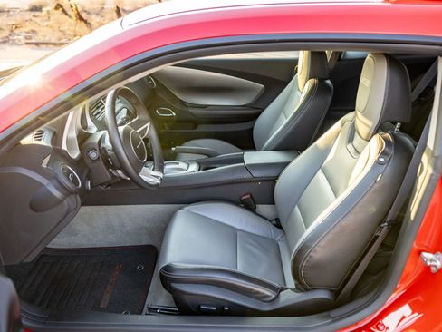 Used 2011 Chevrolet Camaro SS w/ LPO, Ground Effects Package image 12