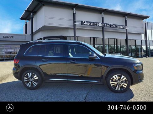 Used 2025 Mercedes-Benz GLB 250 4MATIC image 2