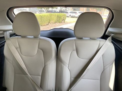 Used 2017 Volvo XC90 T6 Momentum w/ Vision Package AWD/4WD image 14