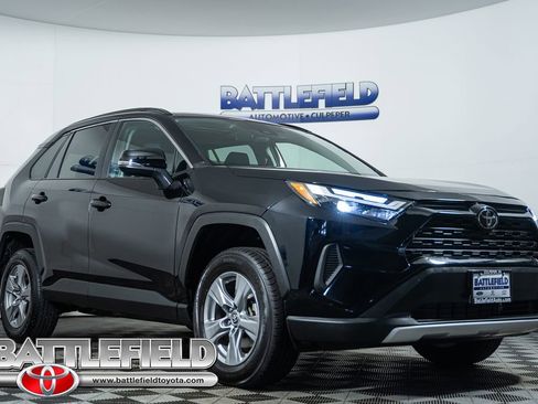 Used 2025 Toyota RAV4 XLE w/ Convenience Package AWD/4WD image 1