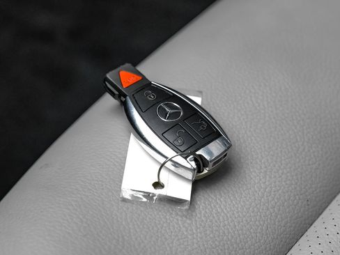 Used 2013 Mercedes-Benz E 350 4MATIC Sedan w/ Premium 1 Pkg image 55