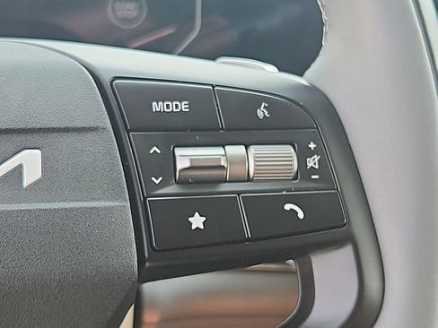 Used 2025 Kia EV6 Light w/ Light LR Technology Package AWD/4WD image 22
