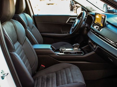 New 2026 Mitsubishi Outlander AWD image 42