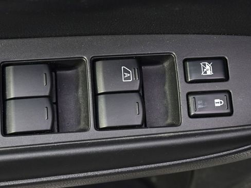 Used 2019 Nissan Versa SV FWD image 23