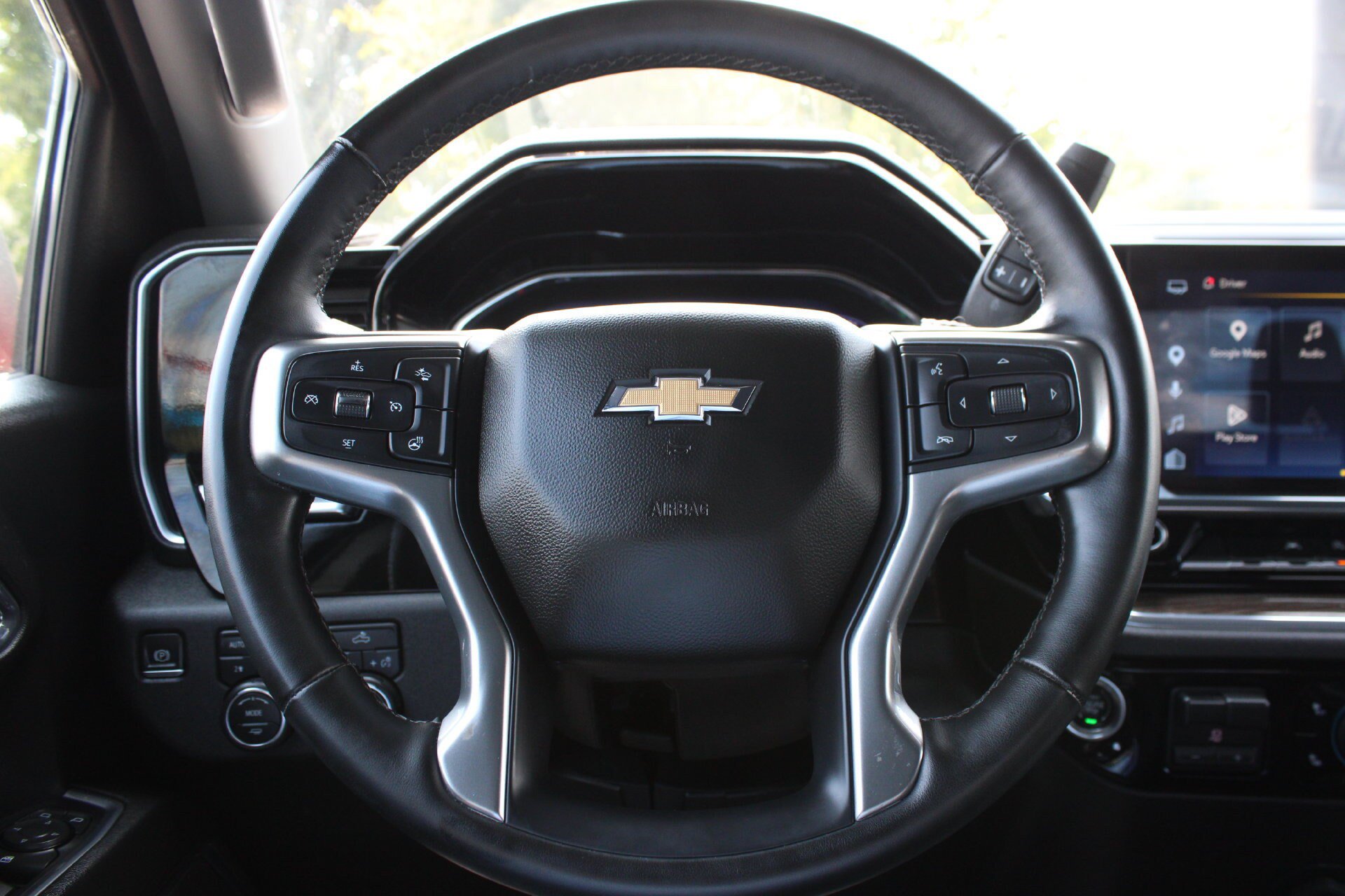 Used 2024 Chevrolet Silverado 1500 LT AWD/4WD image 29