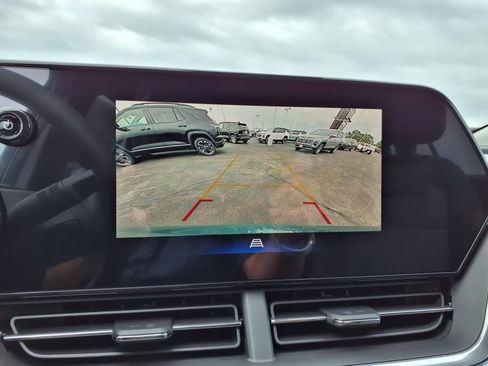 New 2025 Chevrolet Trax LT FWD image 16