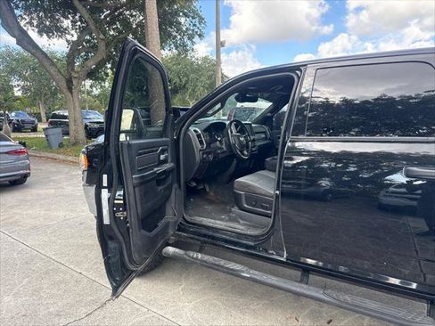 Used 2024 RAM 2500 Big Horn AWD/4WD image 10