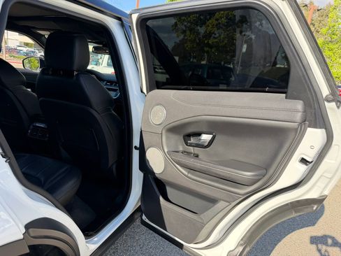 Used 2018 Land Rover Range Rover Evoque SE Premium AWD/4WD image 21