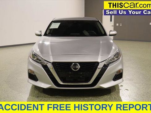 Used 2021 Nissan Altima 2.5 SV FWD image 2
