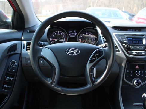 Used 2016 Hyundai Elantra SE image 33