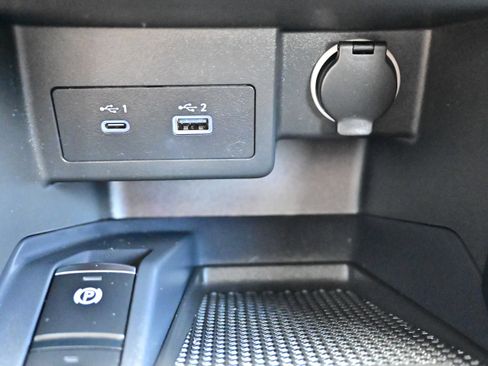 Certified 2023 Nissan Kicks SV FWD image 26