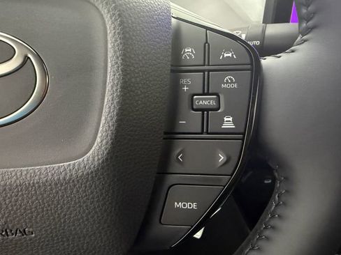 New 2026 Toyota Prius Plug-In Hybrid FWD image 11