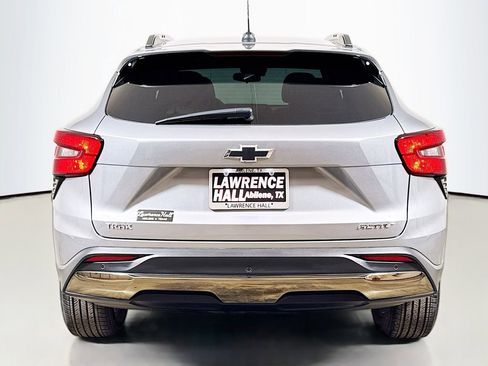 Certified 2025 Chevrolet Trax ACTIV w/ Driver Confidence Package image 5