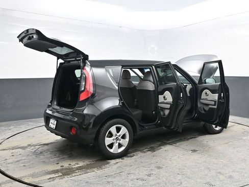 Used 2019 Kia Soul image 44