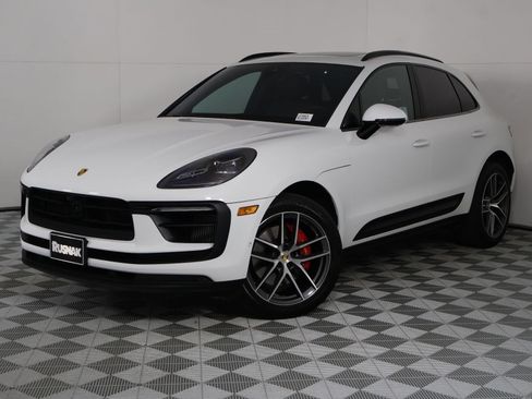 Certified 2023 Porsche Macan S AWD/4WD image 1