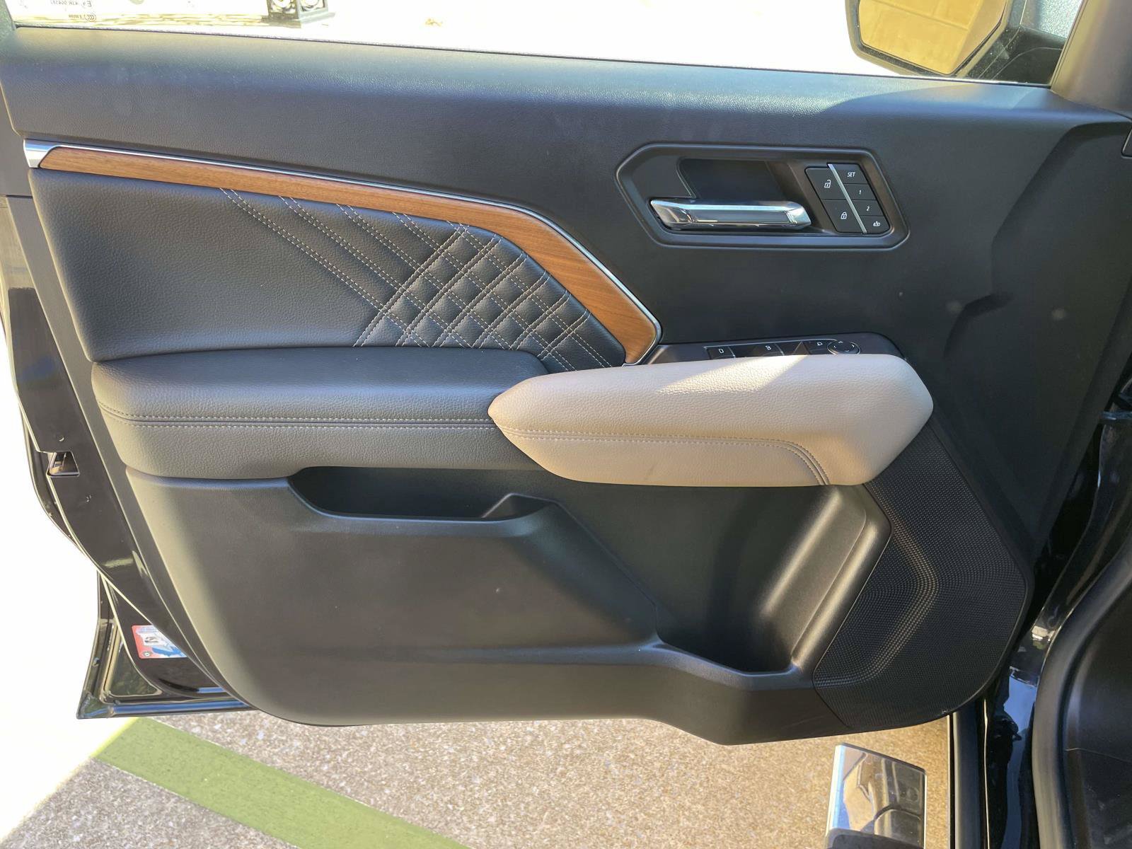Used 2023 GMC Canyon Denali AWD/4WD image 17