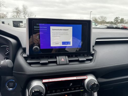 New 2025 Toyota RAV4 XLE w/ Convenience Package FWD image 21