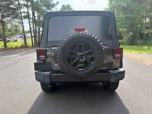 Used 2016 Jeep Wrangler Unlimited Sport AWD/4WD image 7