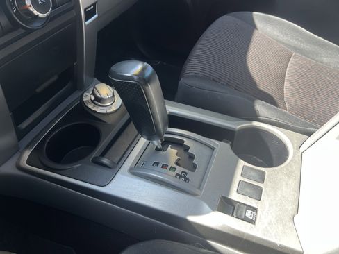 Used 2013 Toyota 4Runner SR5 w/ Convenience Pkg image 25