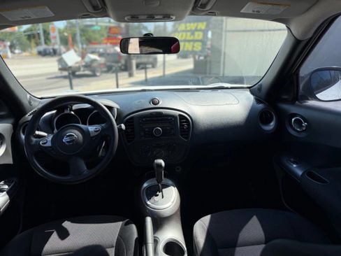 Used 2014 Nissan Juke S image 19
