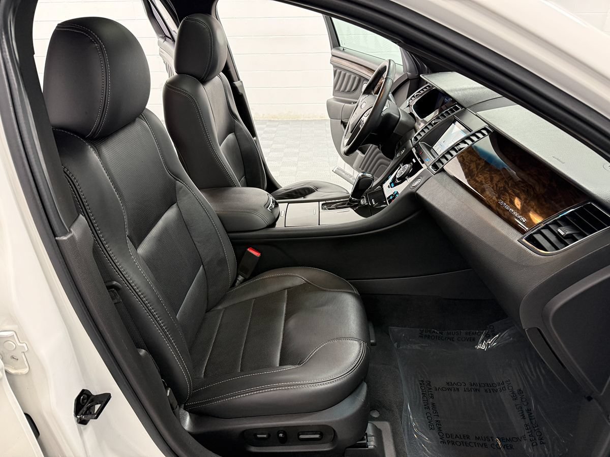 Used 2019 Ford Taurus Limited AWD/4WD image 14