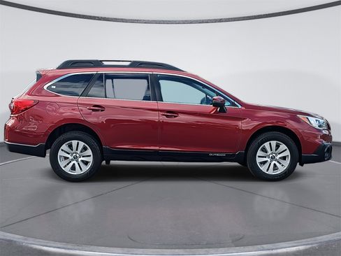 Used 2017 Subaru Outback 2.5i Premium image 2