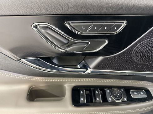 New 2026 Lincoln Corsair Premiere AWD/4WD image 11