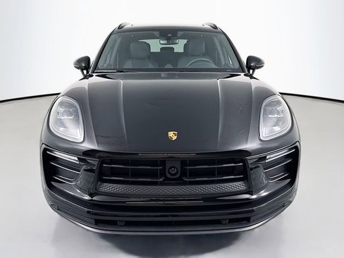Certified 2026 Porsche Macan AWD/4WD image 6