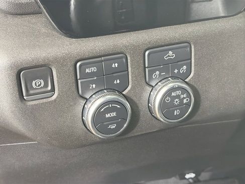 Used 2024 GMC Sierra 1500 Elevation w/ Preferred Package AWD/4WD image 13