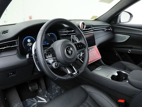 Certified 2023 Maserati Grecale Modena AWD/4WD image 17