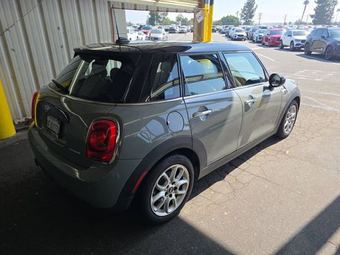 Used 2019 MINI Cooper 4-Door Hardtop FWD image 3