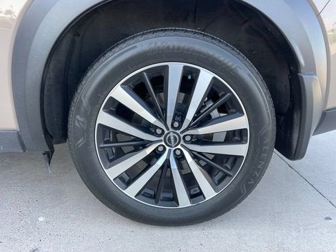 Certified 2024 Nissan Pathfinder Platinum w/ Cargo Package AWD/4WD image 19