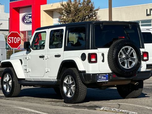 Used 2022 Jeep Wrangler Unlimited Sahara image 7